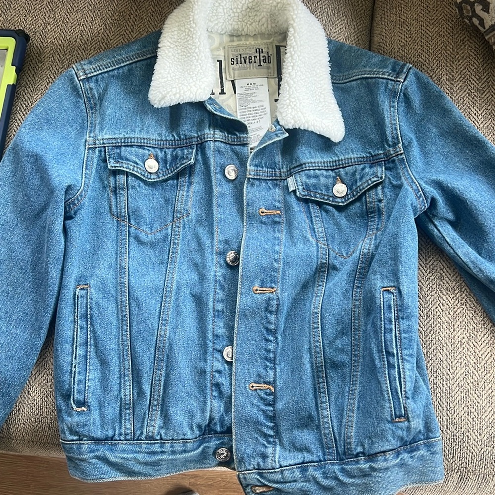 Kids Levi’s jeans jacket. 10/12 size. Never worn. No tags.